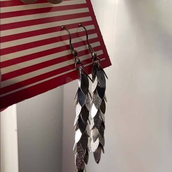 3 pack assorted earrings - Picture 3 of 3